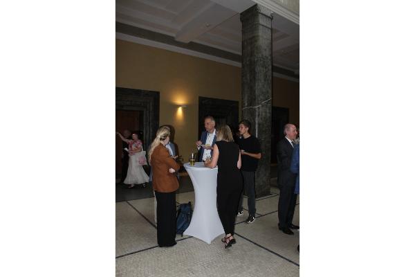 Stehempfang im Lichthof