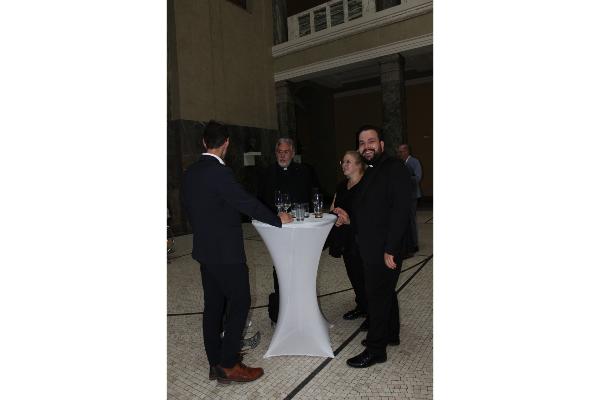 Stehempfang im Lichthof
