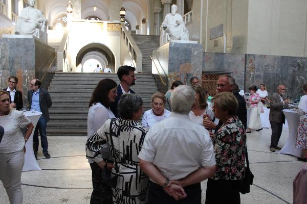 Stehempfang im Lichthof
