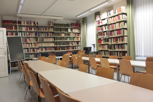 Bibliothek Orthodoxe Theologie vorne