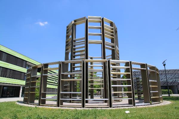 Walk-in artwork “Genothek” by the artist group Observatorium at the BMC