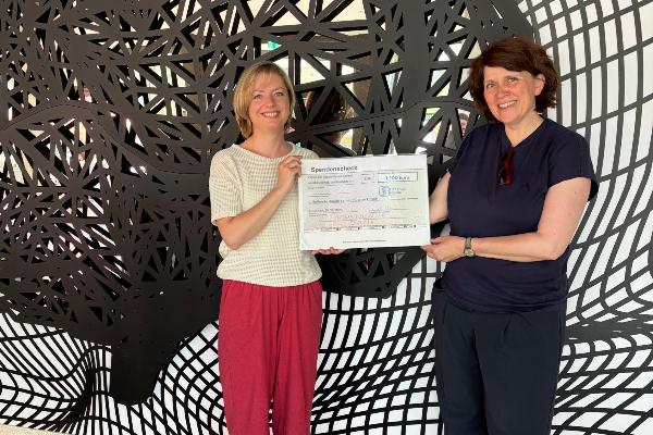 Dr. Henrike Klinker (left) and Jessica Schäfer (right) | © D. Diefenbacher / LMU Dr. Henrike Klinker (left) and Jessica Schäfer (right)