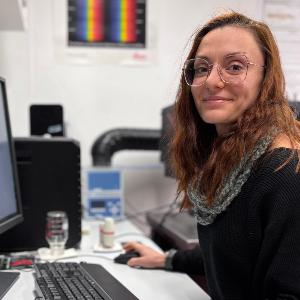 Dr. Sarah D`Annunzio im Renkawitz Labor