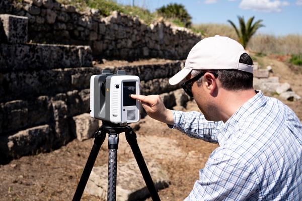 Prof. Lercari using the laser scanner