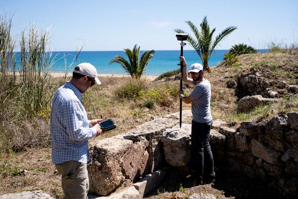 Dr. Calderone and Prof. Lercari recording control data