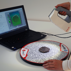 3D Scanning of a Sun Stone with Artec Spider II.