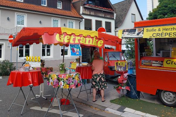 Speisen- und Getränkestand, Gartenmarkt Maikammer (Pfalz)