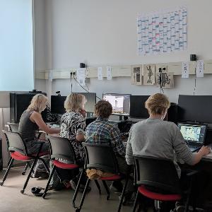 Studierende der Klassischen Archäologie im CIP-Pool.