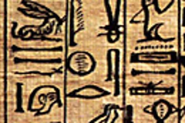 Hieroglyphen auf Papyrus