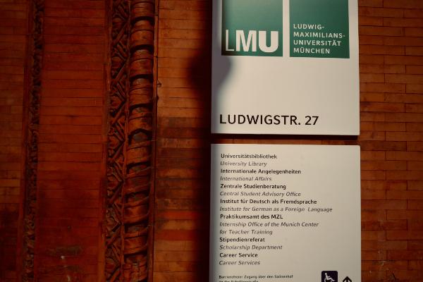 Eingang Ludwigstraße 27