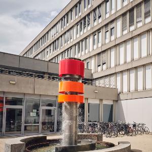 Brunnen vor dem Philologicum