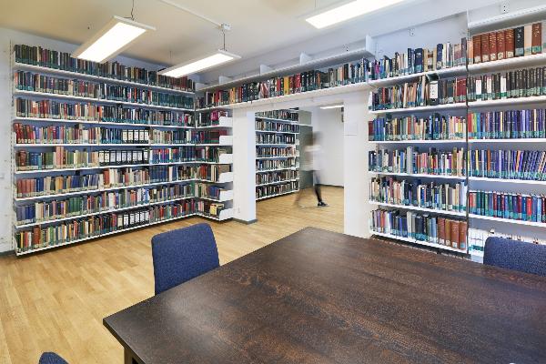 Blick in die Shakespeare-Forschungsbibliothek | © Siegfried Wameser Blick in die Shakespeare-Forschungsbibliothek