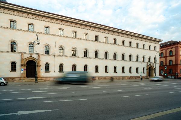 Außenansicht Philologicum Ludwigstraße