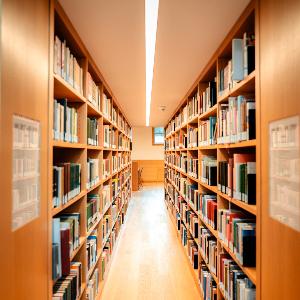 Bücherregale im Philologicum