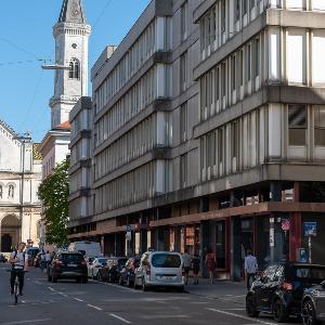 Straße vor der Schellingstr. 3