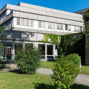 Schellingstr. 3 im Sommer