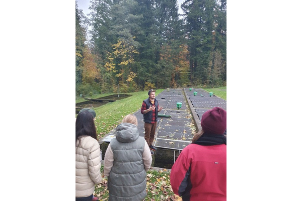 Florian Krammer educating ESCP students about small-scale fish farming.
