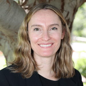 Profile picture of Jeannette Estruth.