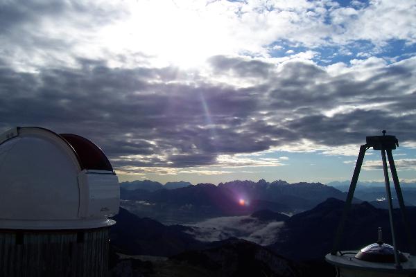 Surrounding mountains of the Wendelstein Observatory with a view of the 2m-Fraunhofer-Telescope