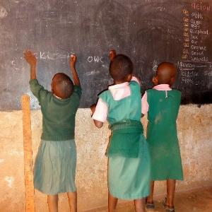 Schülerinnen in Kenia