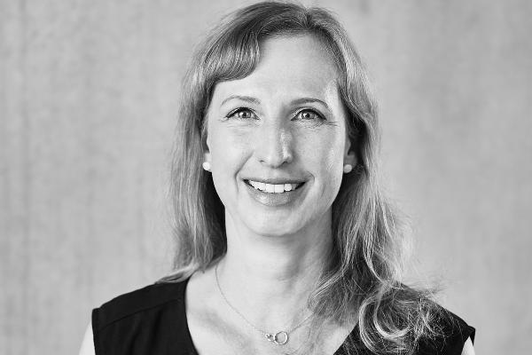 Dr. Serena Schwenkert