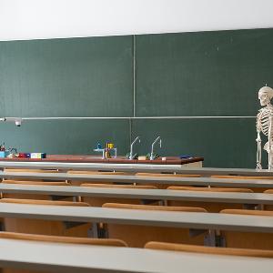 Leerer Biologiehörsaal | © Carolin Bleese Leerer Biologiehörsaal