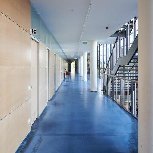 Gang im Biozentrum Gebäude