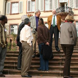 Klaus Tschira mit Knowledge and Space Teilnehmenden