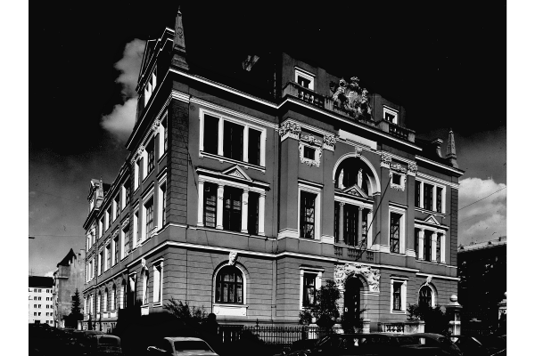 Historische Aufnahme des Gebäudes an der Richard-Wagner-Straße