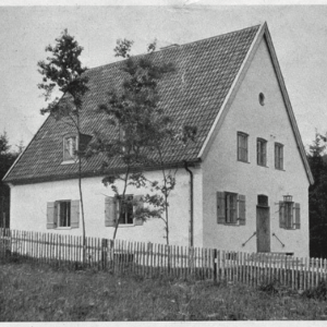 Main building for scientists at the Fürstenfeldbruck Observatory (1938)