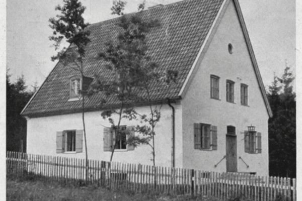 Hauptgebäude für die Wissenschaftler am Observatorium Fürstenfeldbruck (1938)