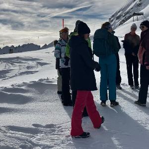 Eine Neuerung des Erweiterungsfachs sind die Praxismodule, die Exkursionen, zum Beispiel auf die Zugspitze, und Service-Learning-Projekte umfassen