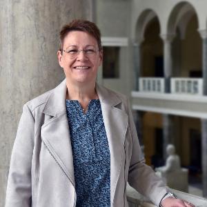 Portrait photo of Angelika Jung