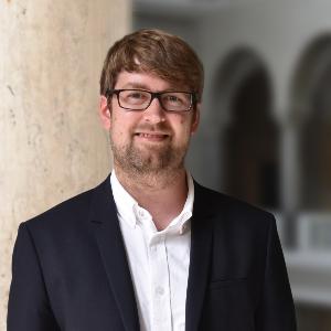 Portrait photo of Dr. Martin Spenger