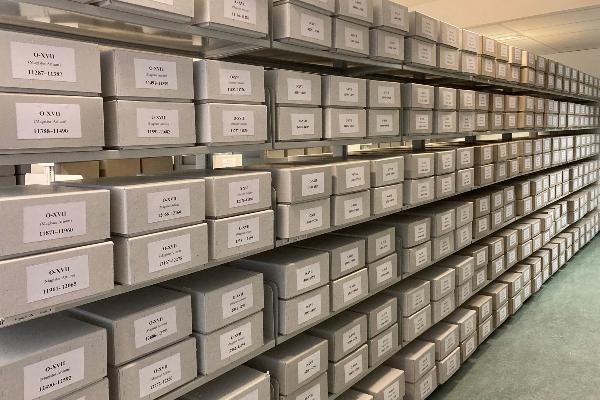 Blick ins Magazin des Universitätsarchivs