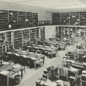 Phot. 4_013 / Motiv des Plakats der Ausstellung Ingolstadt Landshut München Stationen einer 550-jährigen Bibliotheksgeschichte: Die UB der LMU München 1473-2023