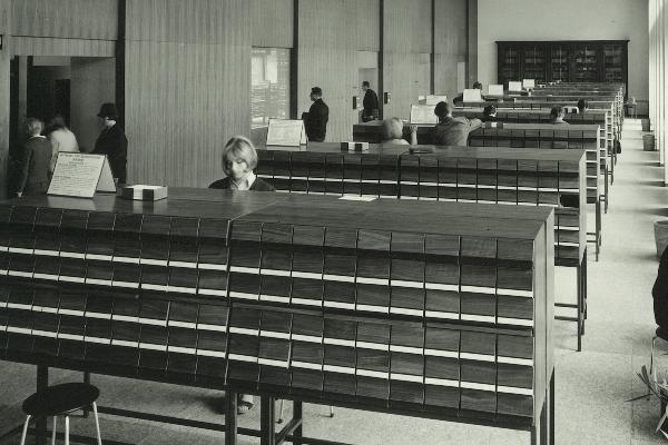 Ausleihhalle der Universitätsbibliothek