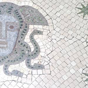 Kopf der Medusa, Lichthof Hauptgebäude LMU München