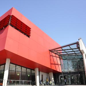 Raum Roter Würfel