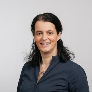 Prof. Dr. Claudia Traidl-Hoffmann | © Samuel Tschaffon | Universitätsklinikum Augsburg Prof. Dr. Claudia Traidl-Hoffmann