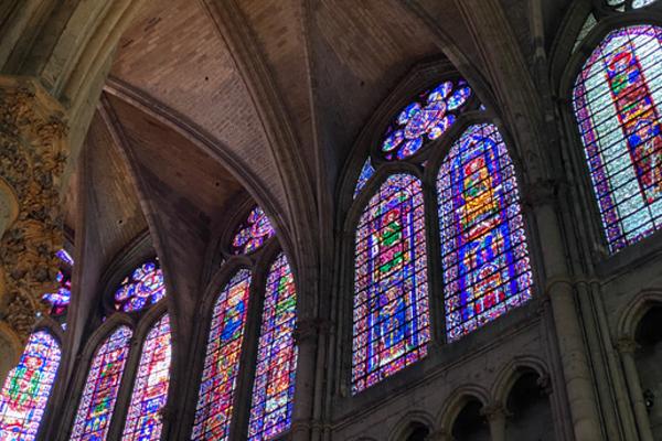 Kirchenfenster der Kathedrale in Reims