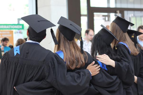 GSN alumni during ceremony at the Biomedical Center of the LMU