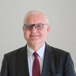 Porträt von Professor Doktor Oliver Jahraus