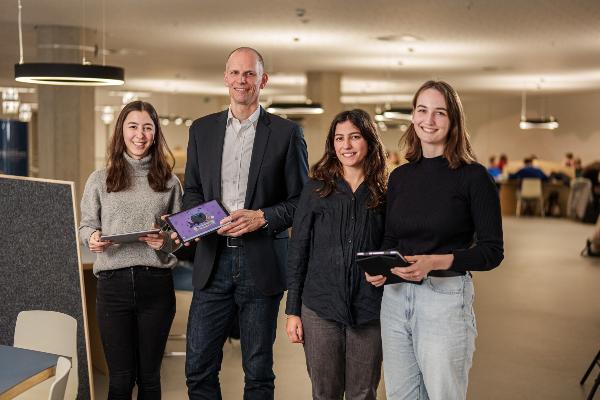 Prof. Dr. Frank Niklas und sein Team