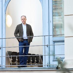 Porträt von Prof. Dr. Arndt Brendecke