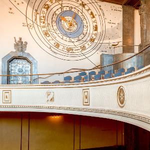 Wall clock in the great aula in the LMU main building.