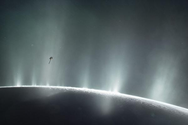 Dramatic plumes spray water ice and vapor from many locations along the famed tiger stripes near the south pole of Saturn´s moon Enceladus.