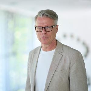 Professor Roland Beckmann