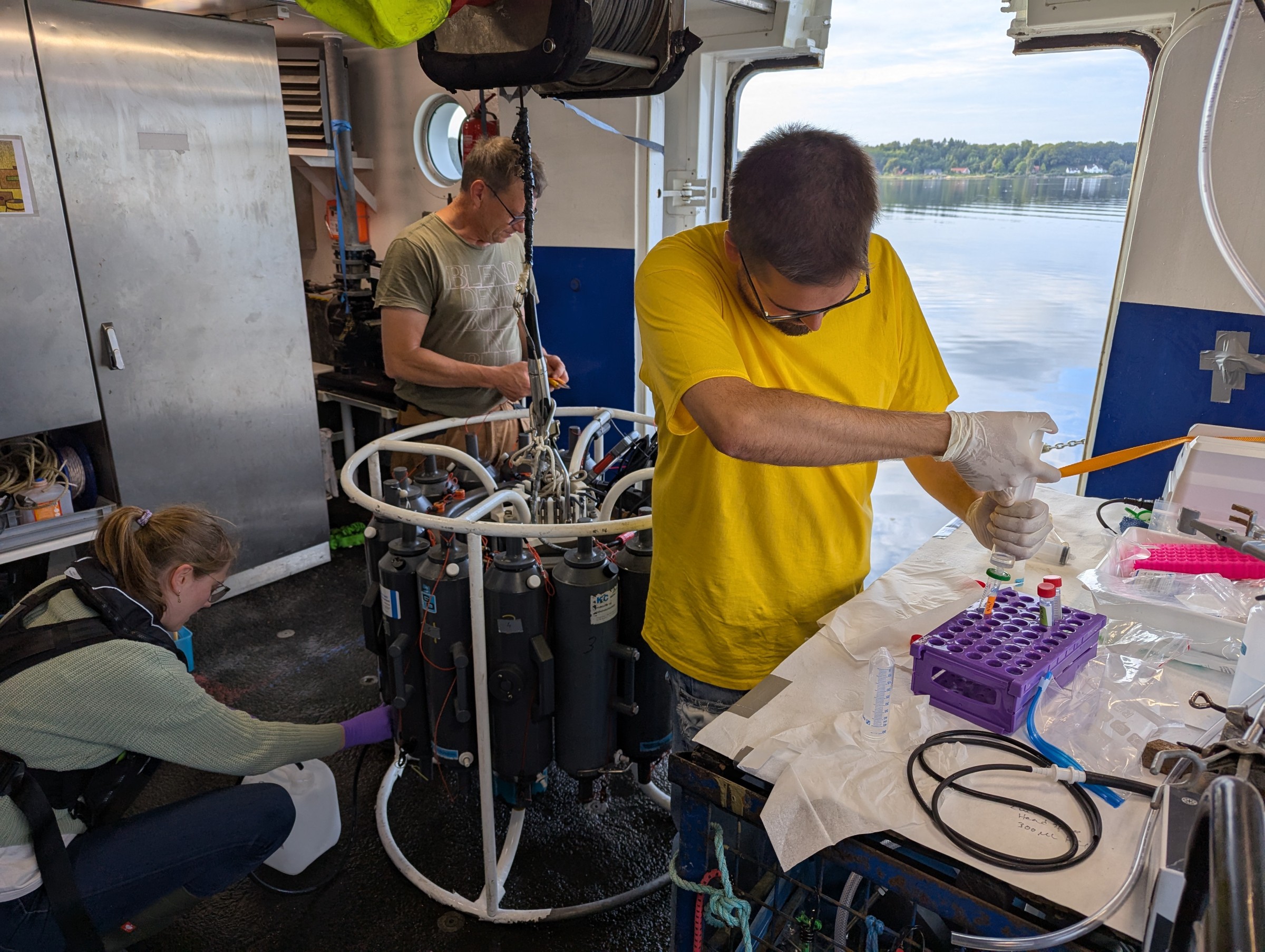 The samples from the oxygen-depleted zone are quickly processed aboard the ship.