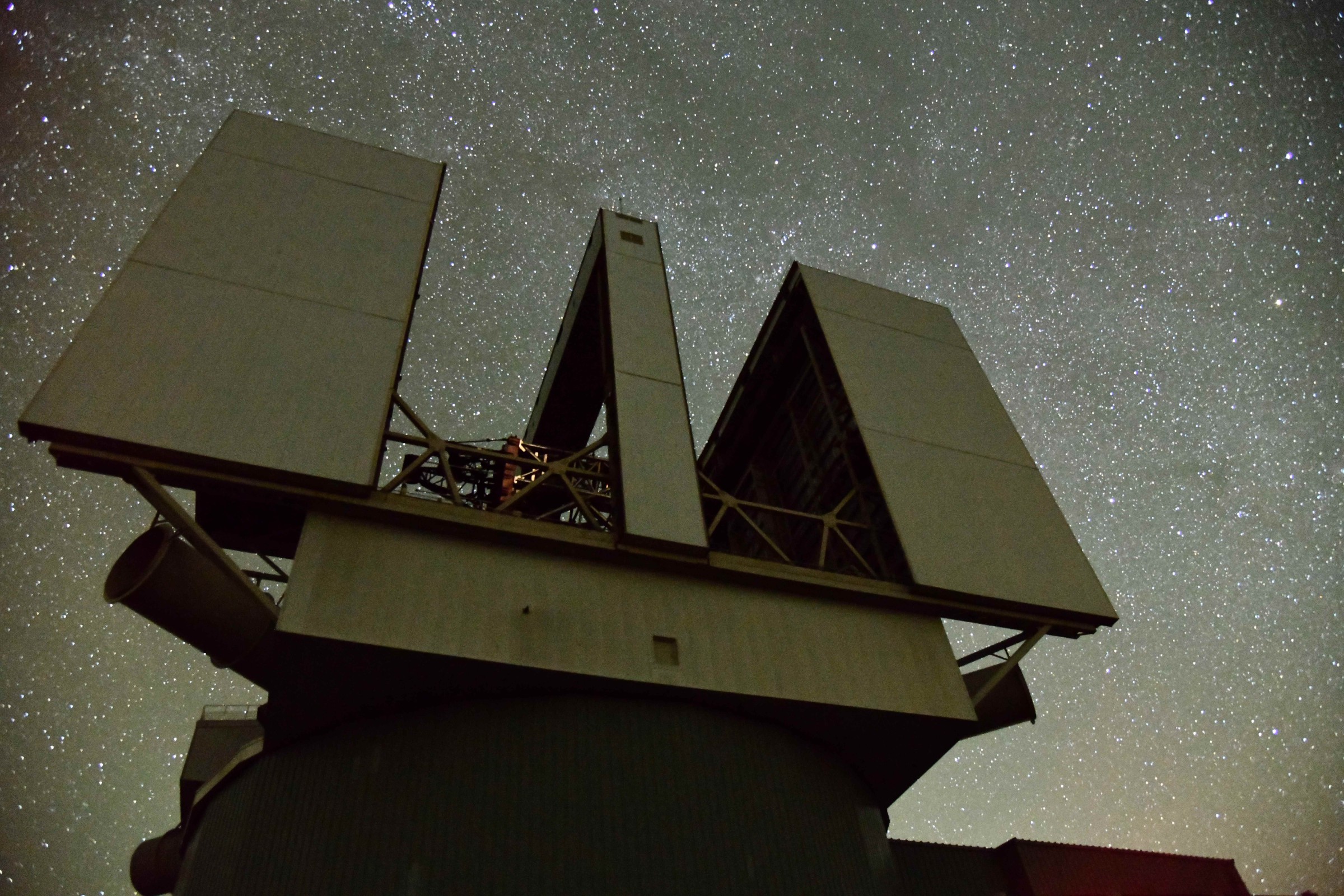 Large Binocular Telescope auf dem Mount Graham in Arizona, USA
